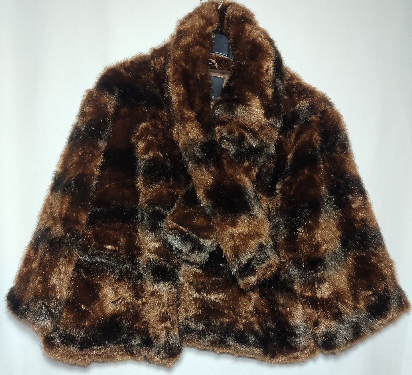 Γούνα ATTENTION