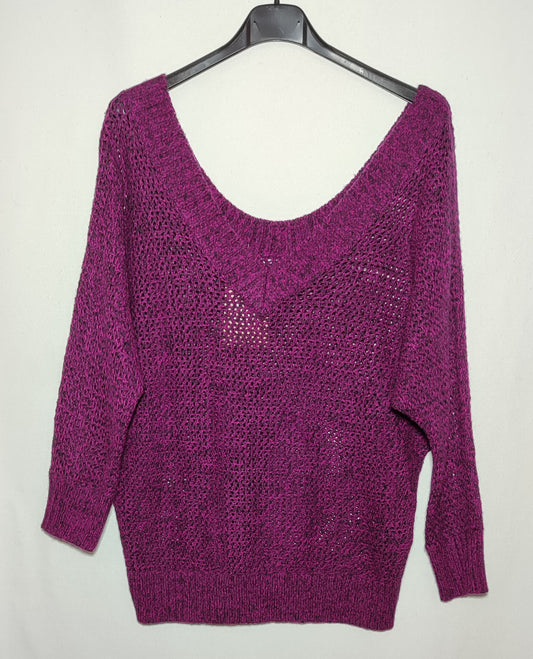 Πουλόβερ με ν λαιμόκοψη