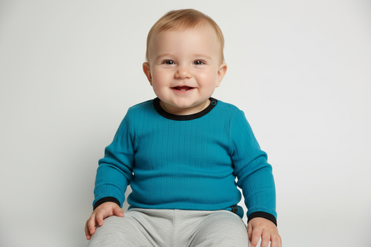 Baby boy 3-12 months wearing t-shirt